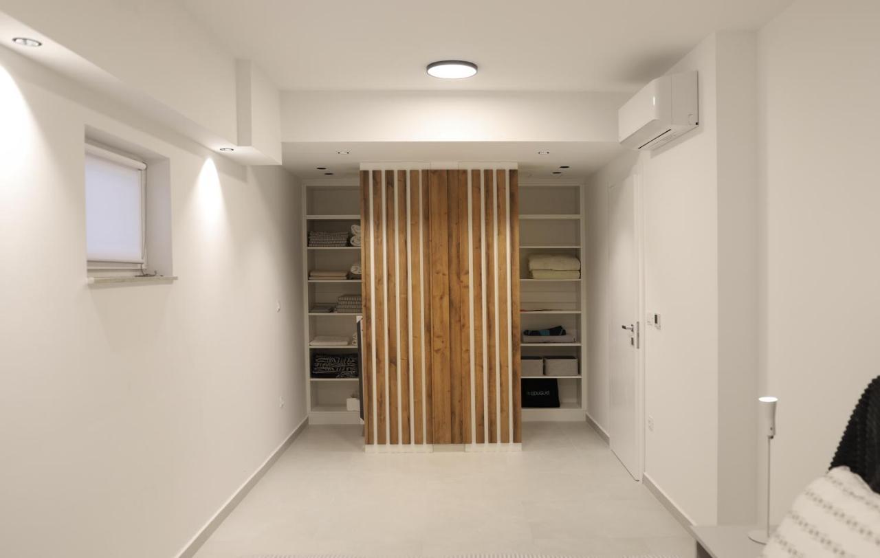 Brand New Apartment With Private Pool Njivice Exterior foto